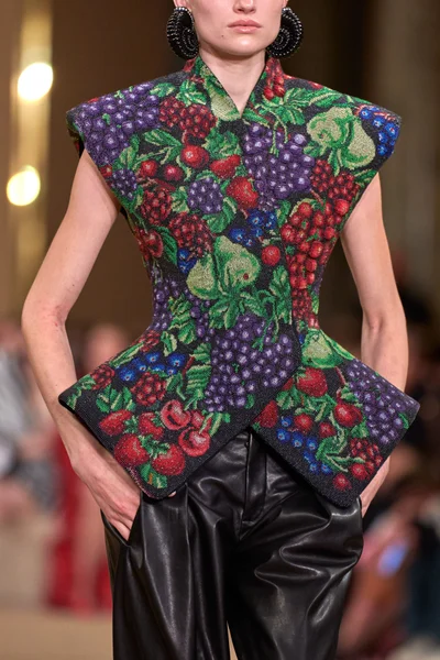 Look 128